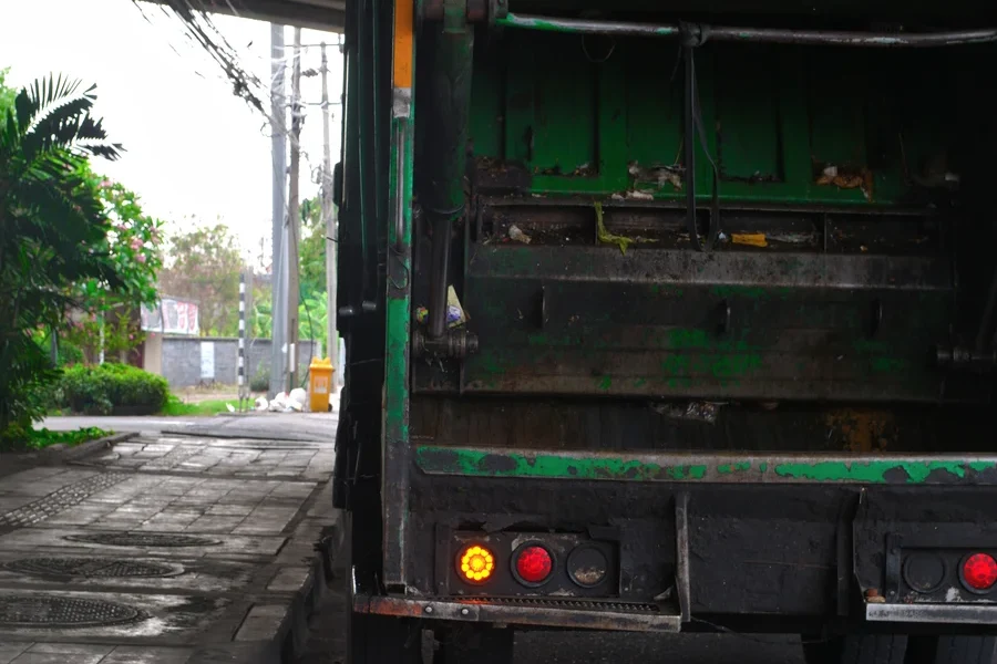 Preparing Your Property For Sale With Garbage Removal in Covina, CA Preparing Your Property For Sale With Garbage Removal in Covina, CA