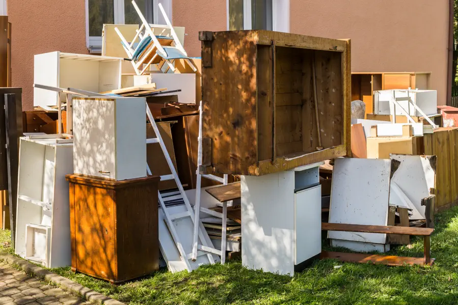 When to Hire Professionals for Furniture Removal Covina, CA When to Hire Professionals for Furniture Removal Covina, CA